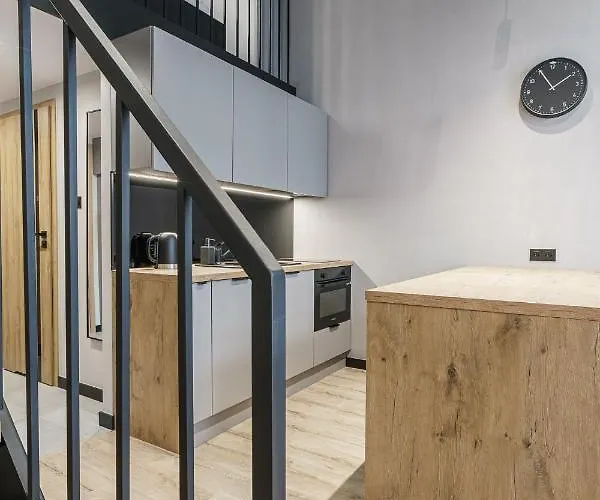 Rentplanet - Zarembowicza Ii Apartment